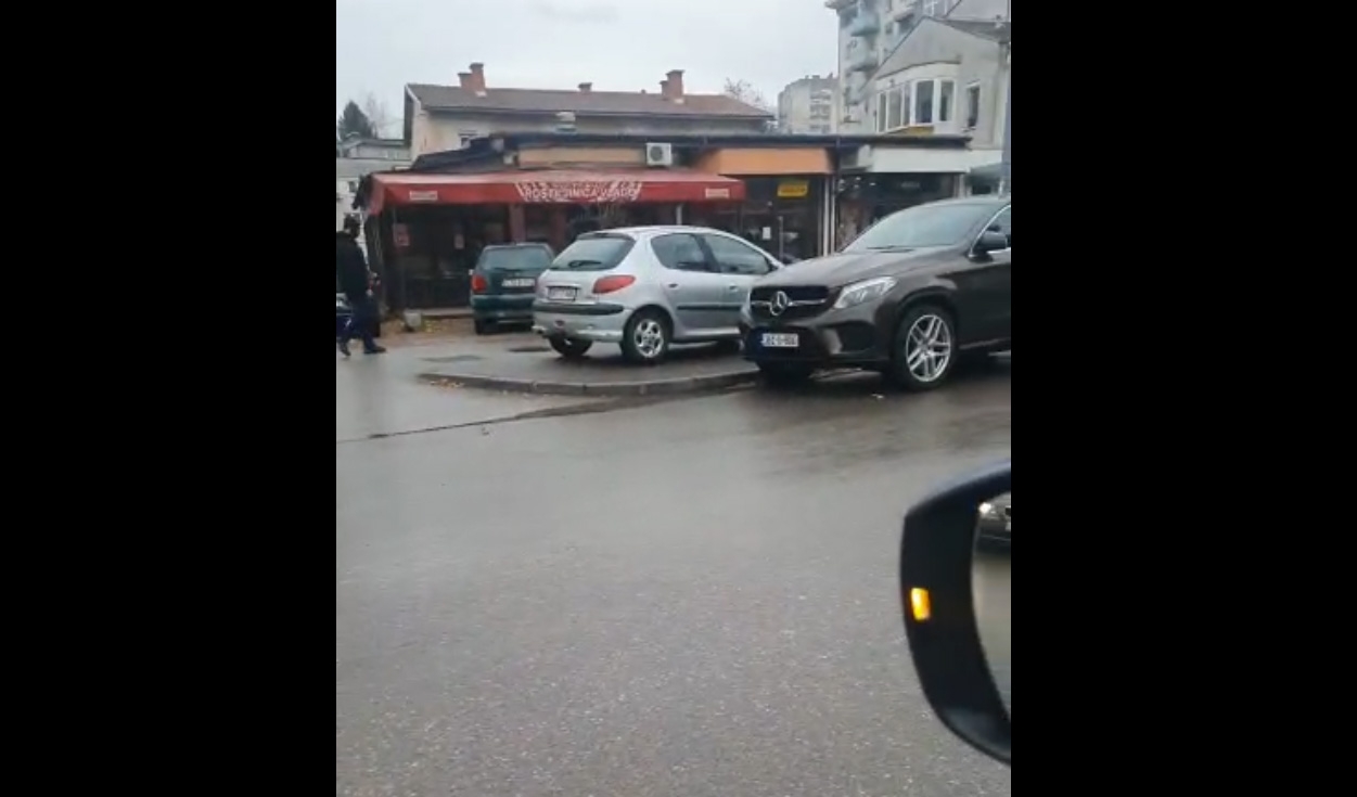 PARKING PAPAK: Bahata seljačina i lopovski DIRG (VIDEO)