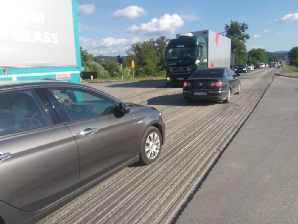 DOBOJSKI FUŠERAJ: Svake godine novi afalt (FOTO)