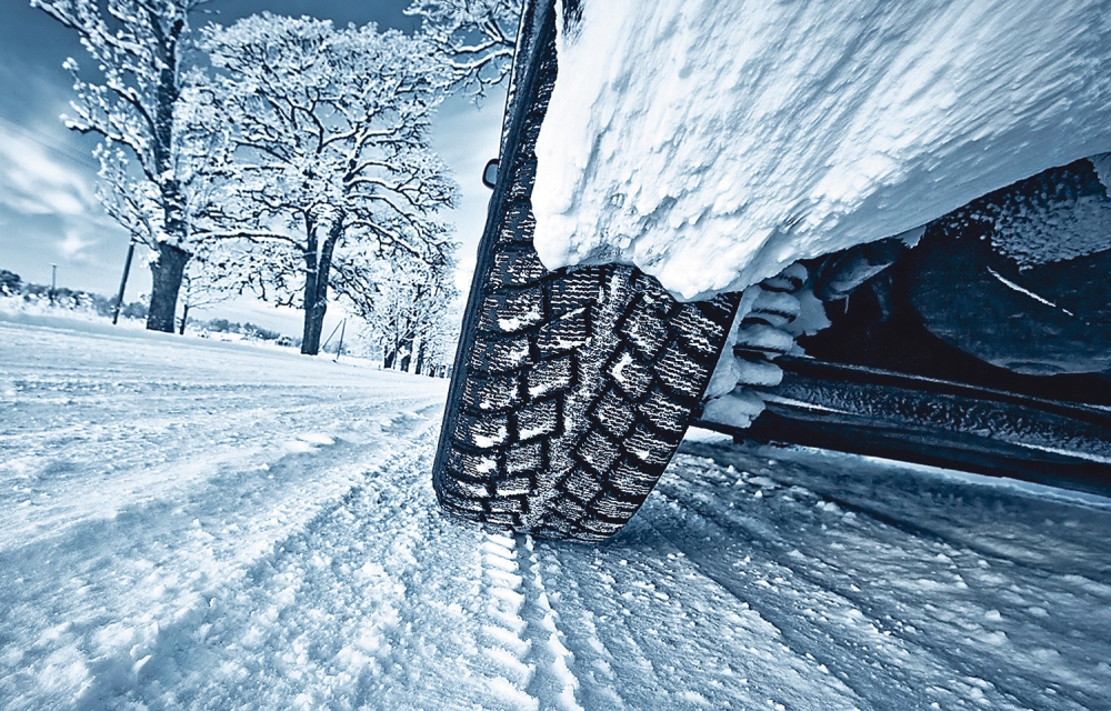 NOVI PRAVILNIK Zimska oprema obavezna od 1. novembra do 1. aprila