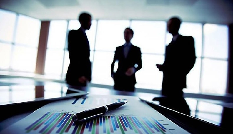 Višku radnika u javnom sektoru uručiti otkaze i riješili bi problem nedostaka radnika u privredi