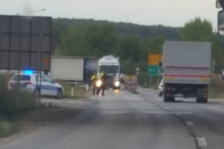 DOBOJ: Sudar kamiona i fijata na izlazu na autoput