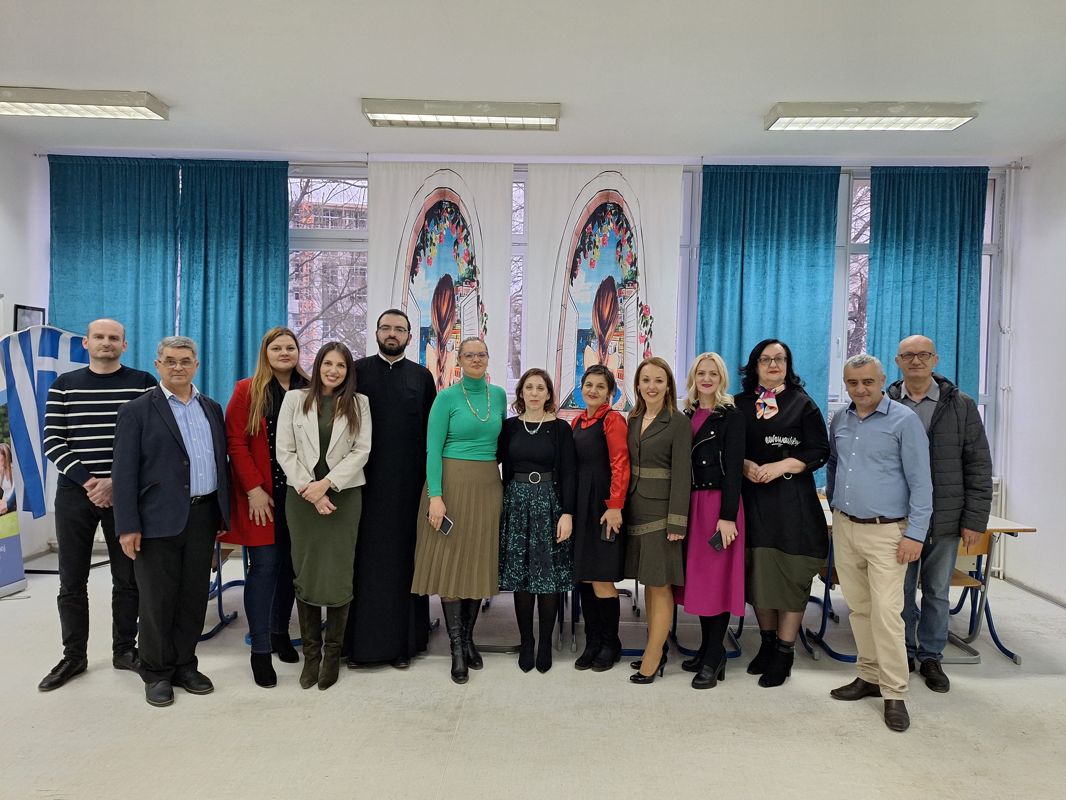 DOBOJ: Ambasadorka Grčke posjetila Grčki kutak u Ekonomskoj školi