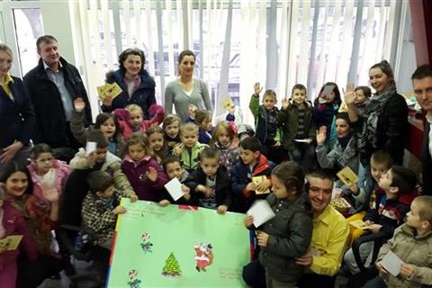 DOBOJ: Mališani iz "Kutka za djecu" pisali djeda mrazu (FOTO)