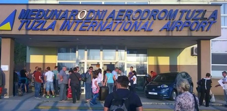 DEMANT: Wizz Air ne uspostavlja nove aviolinije iz Tuzle za Pariz i Milano