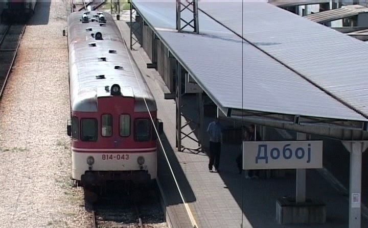 DOBOJ: Lokomotiva udarila radnika "Željeznica RS"