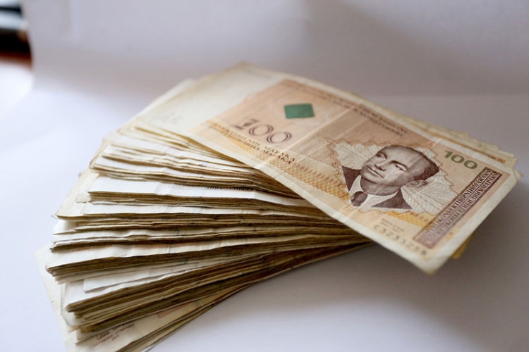 NOVI PRIJEDLOG SAVEZA SINDIKATA RS: Za visoku stručnu spremu minimalna plata treba da bude oko 2.500 KM