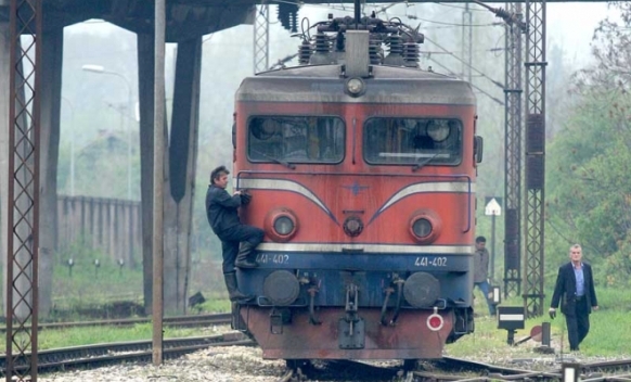 DOBOJ: U Željeznicama RS ne odustaju od povećanja plata rukovodiocima (VIDEO)