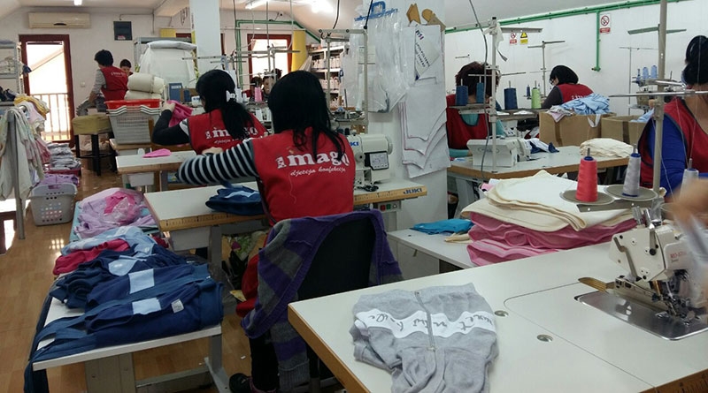 DOBOJ: Predstavnici grada obišli proizvodni pogon „IMAGO“ konfekcije