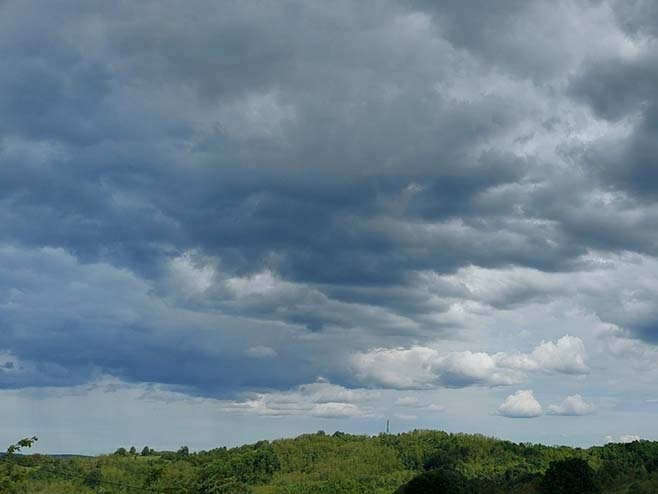 VRIJEME: Danas oblačno i svježije, temperatura od 17 do 23 stepena