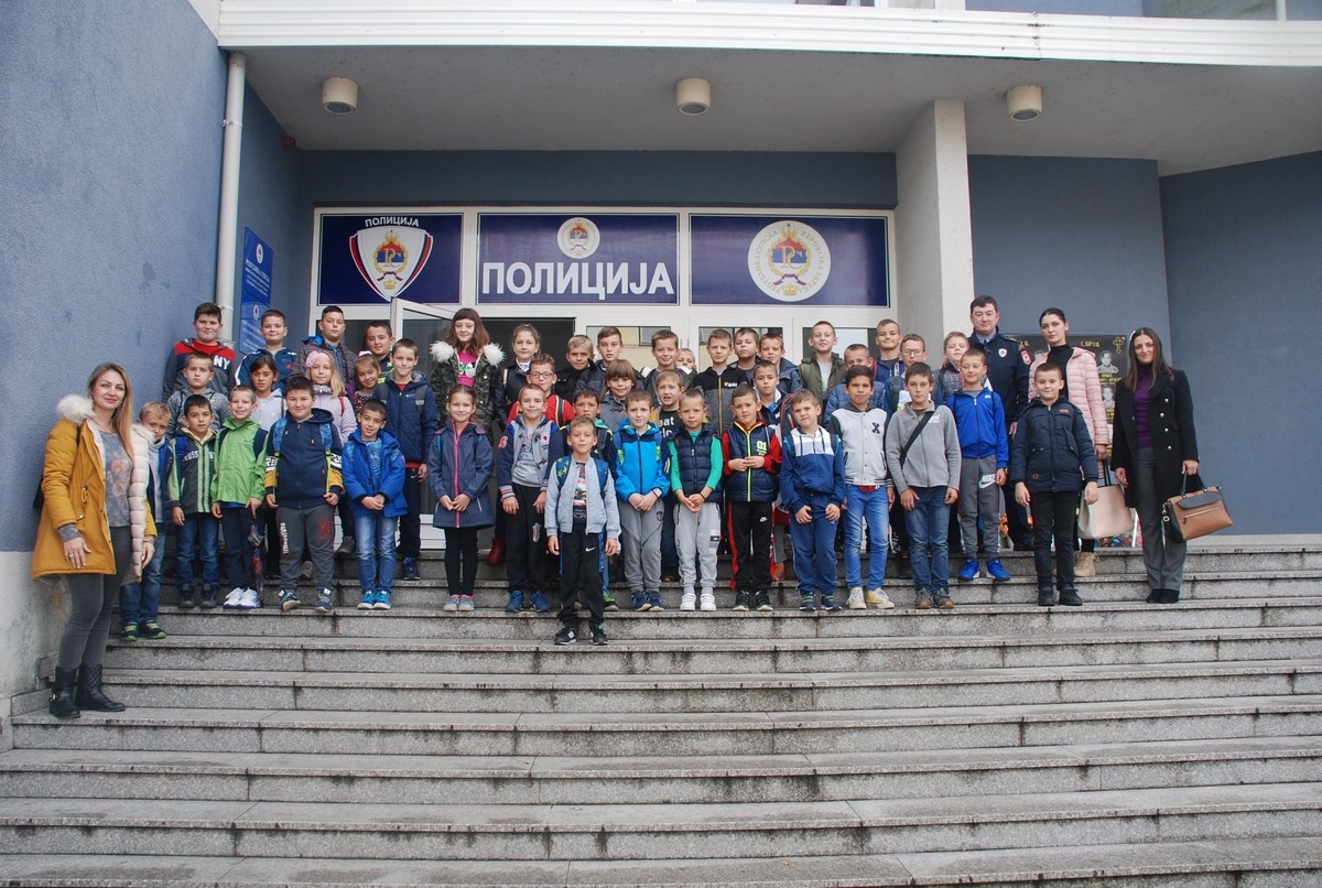 DOBOJ: Održani Dani otvorenih vrata u policijskim stanicama (FOTO)