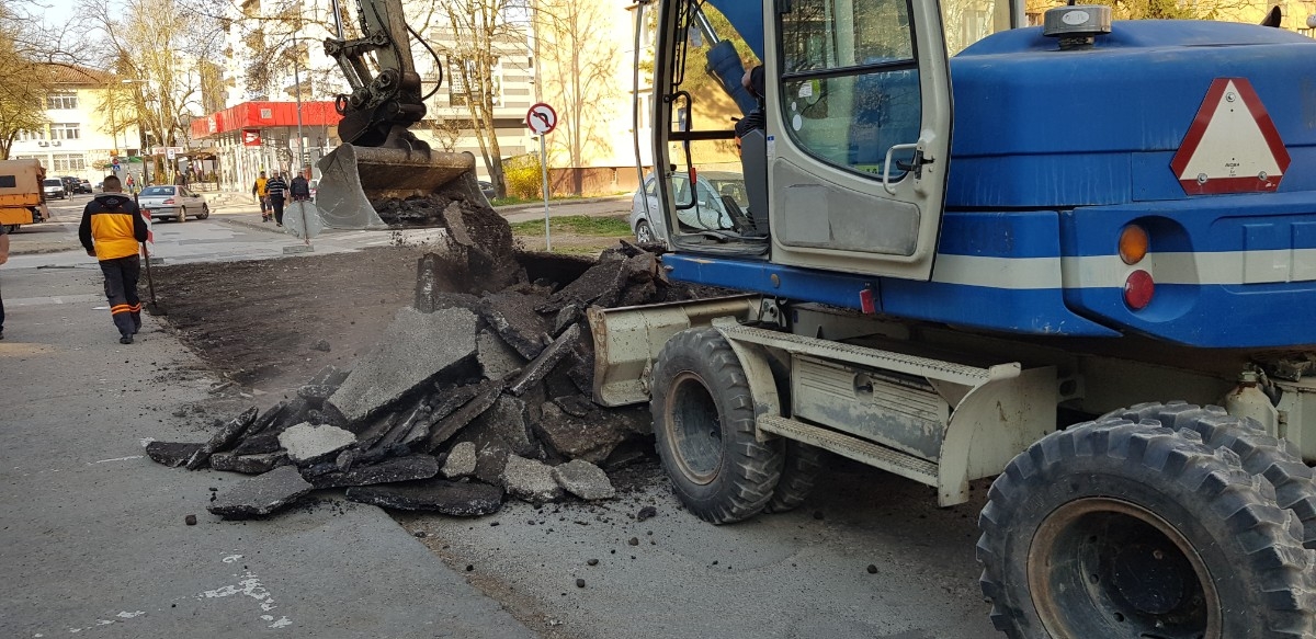 OKOM KAMERE: Počela rekonstrukcija ulice Kralja Tvrtka
