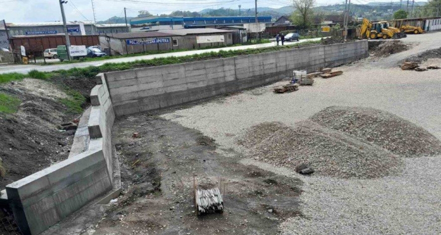 DOBOJ: Inspekcija, po prijavi aktivista, zabranila gradnju u vodotoku rijeke Bosne