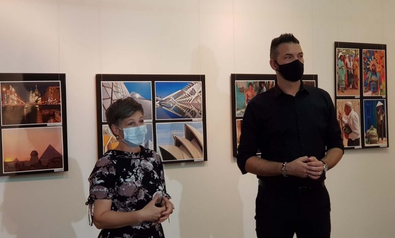 DOBOJ: Otvorena izložba fotografija “Put oko svijeta” Mladena Blagojevića