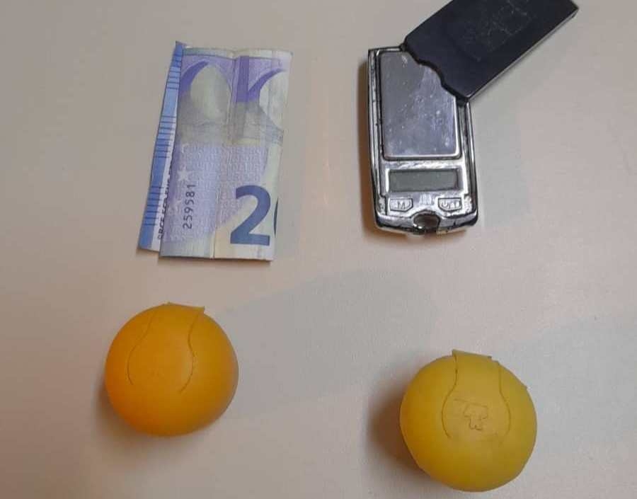 DOBOJ: Prilikom pretresa pronađena i oduzeta opojna droga