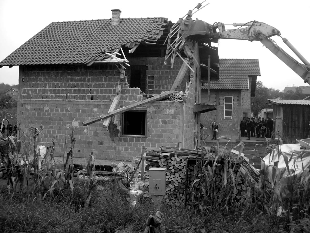 IZ UGLA ANALITIČARA: Obren Petrović i njegovi trabanti