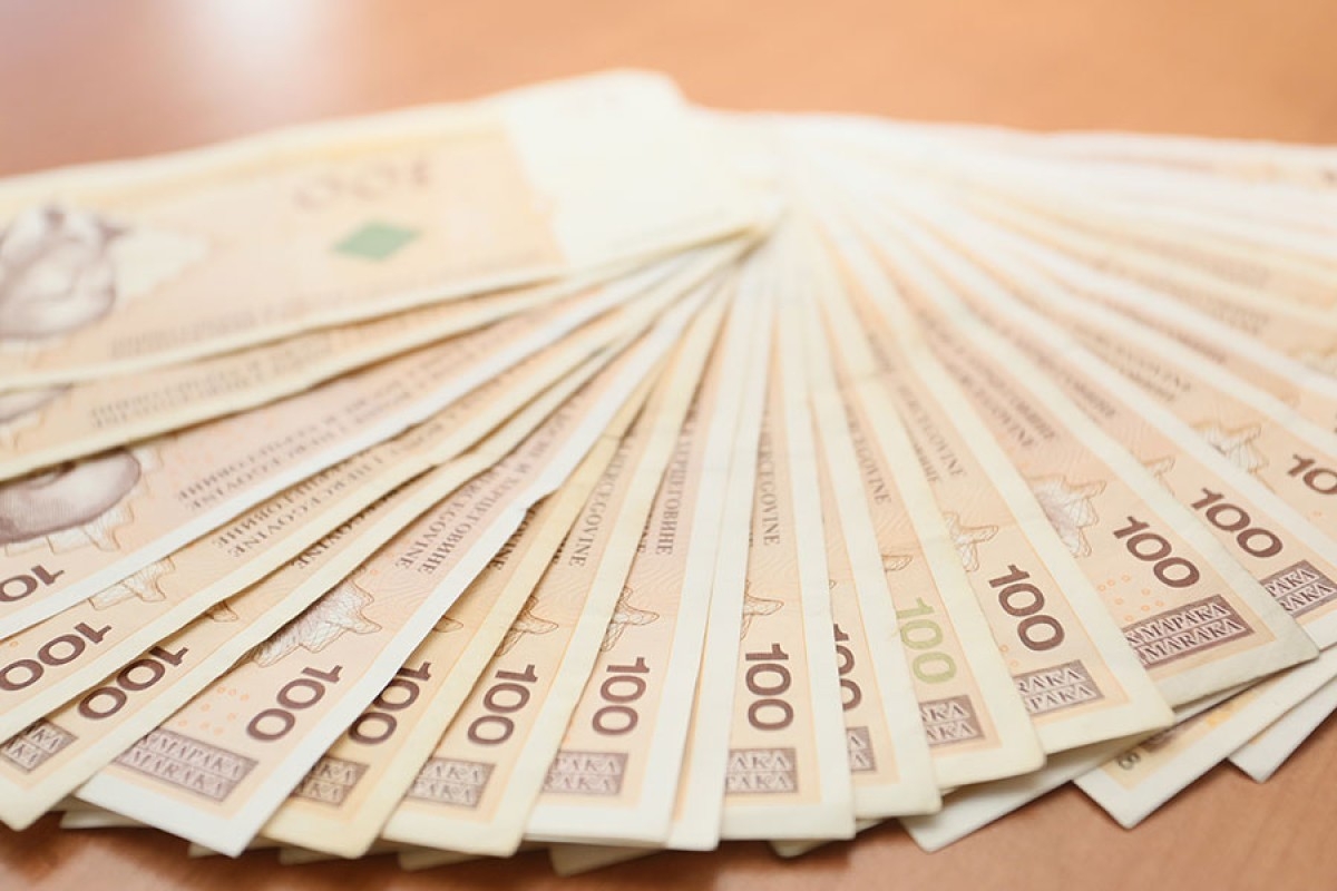 Povećanje minimalca u Srpskoj diže i cijene đačkih ekskurzija