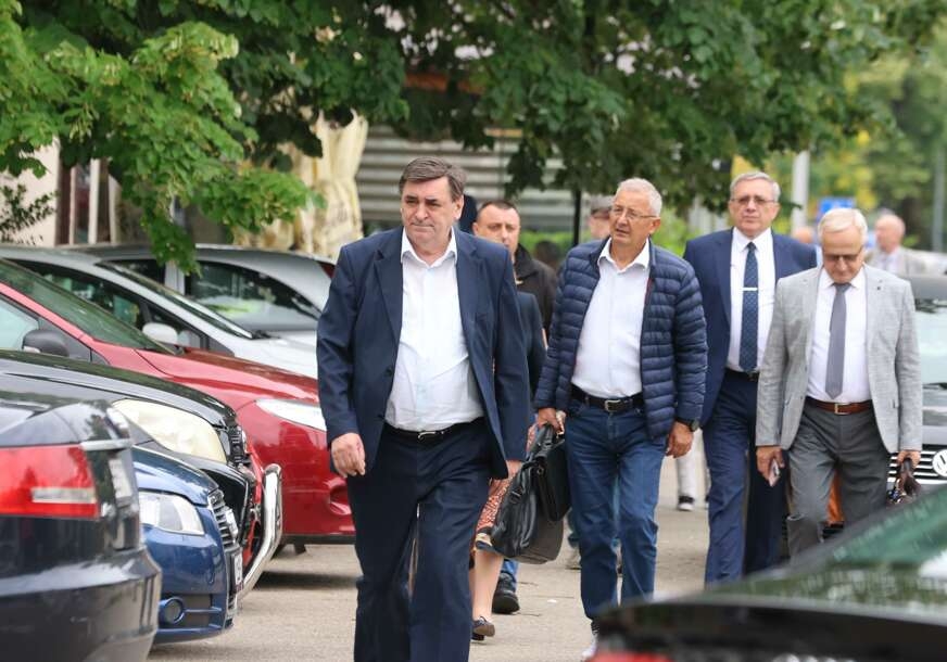 DOBOJ: Nakon više od 3 mjeseca nastavljeno suđenje Obrenu Petroviću i Vidakoviću za poplave koje su ODNIJELE 11 ŽIVOTA