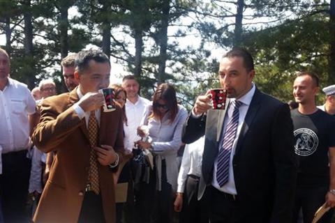 DOBOJ: Ambasador Kine prisustvovao branju trave ive na Gostilju