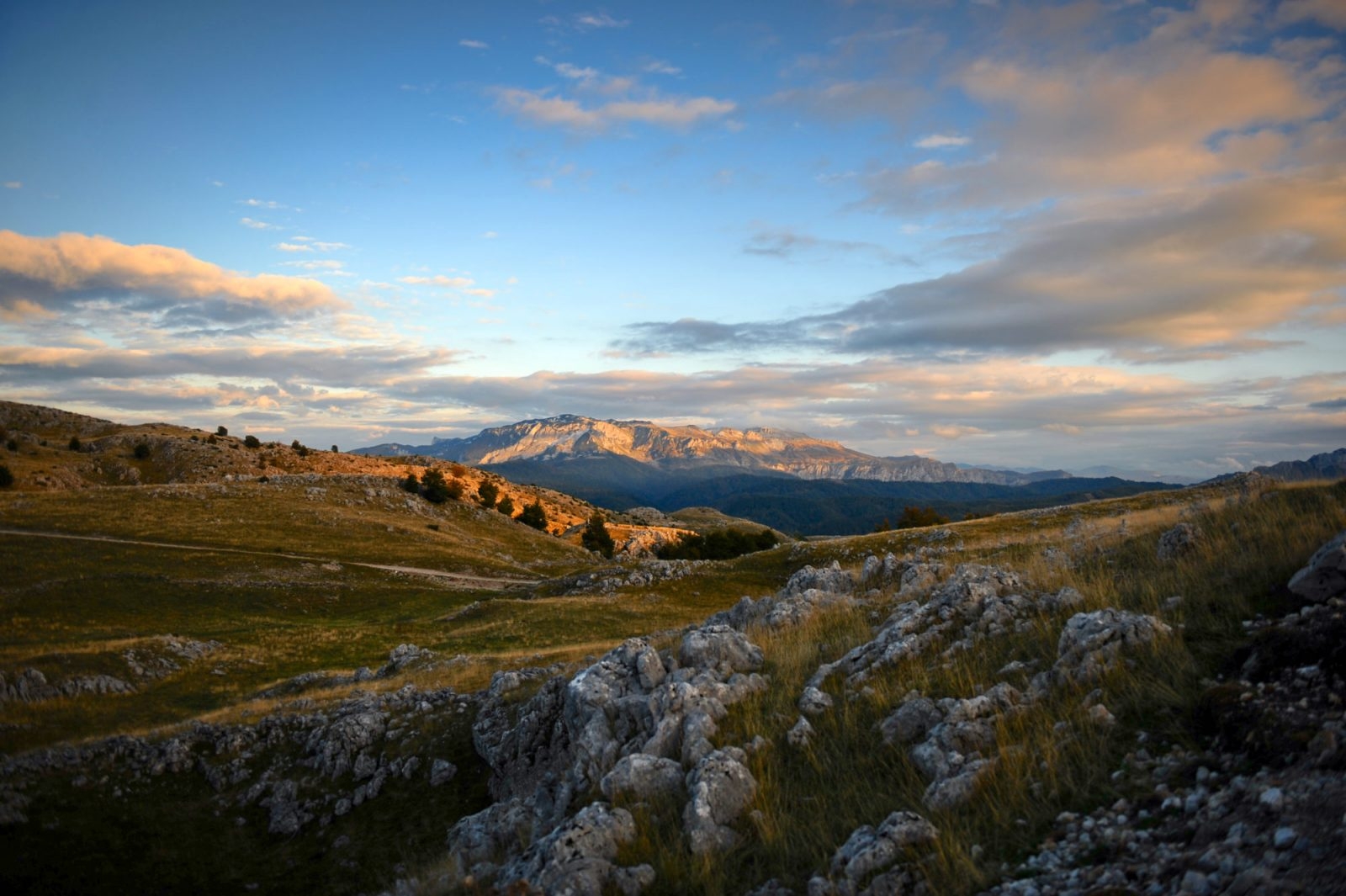 VRIJEME: Danas promjenljivo oblačno i sunčano