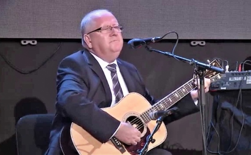 RAZRJEŠENJE JASMINA KOMIĆA: Odlazak beskrupuloznog svirača po taktovima vlasti