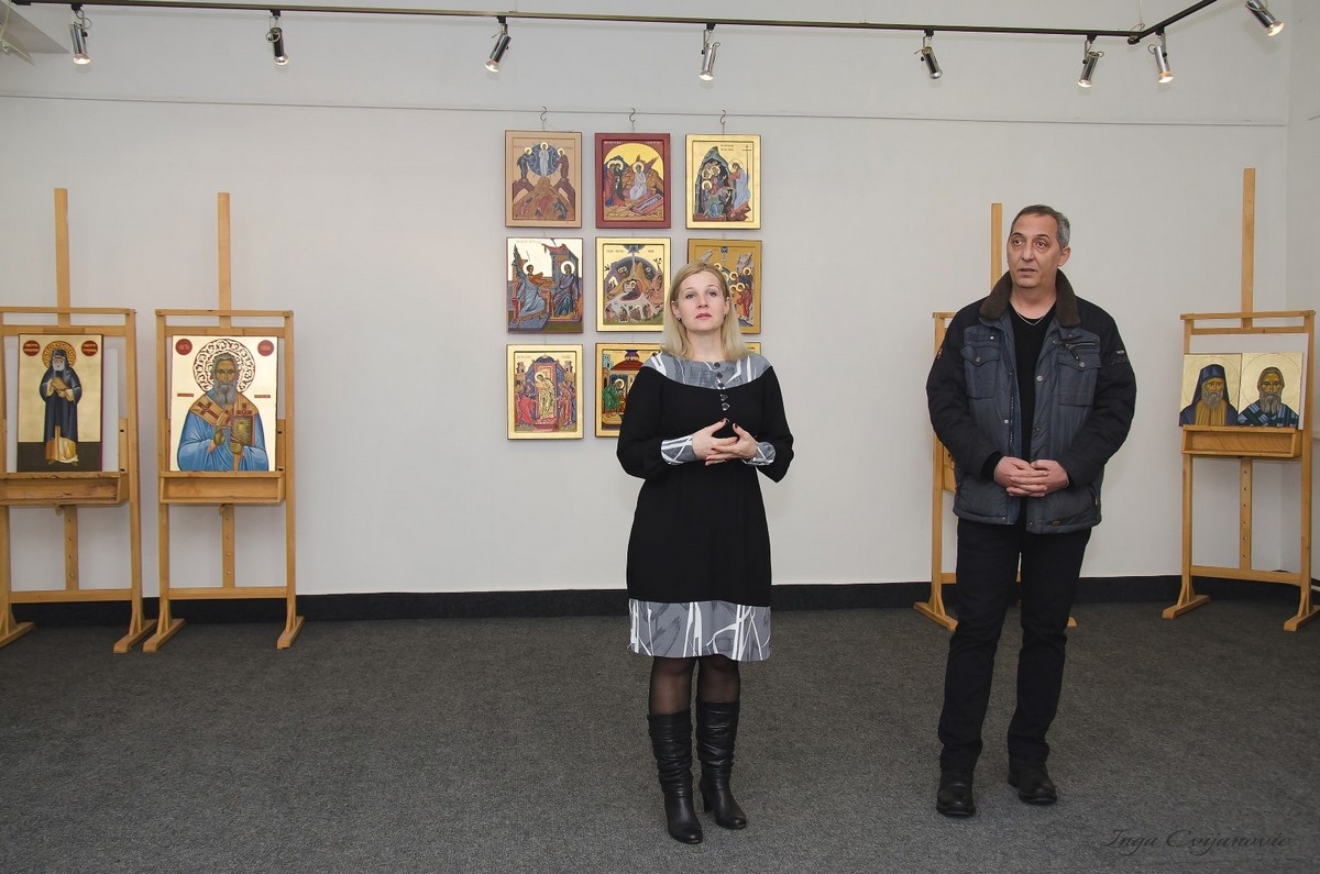 OKOM KAMERE: Otvorena izložba studenata Odsjeka za crkvenu umjetnost i slikarstvo