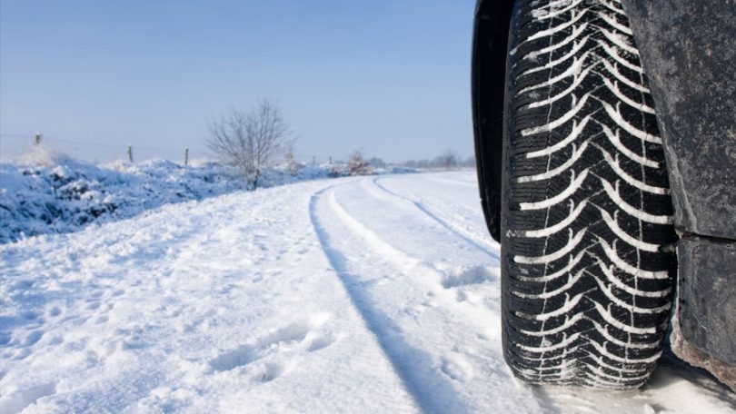 PUTEVI: Ne kretati na put bez zimske opreme