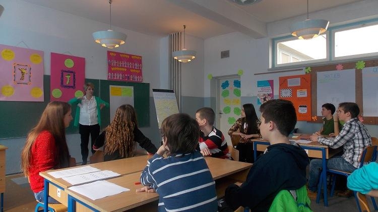 SREĆNO ĐACI Od ponedjeljka počinje upis učenika u srednje škole u Srpskoj