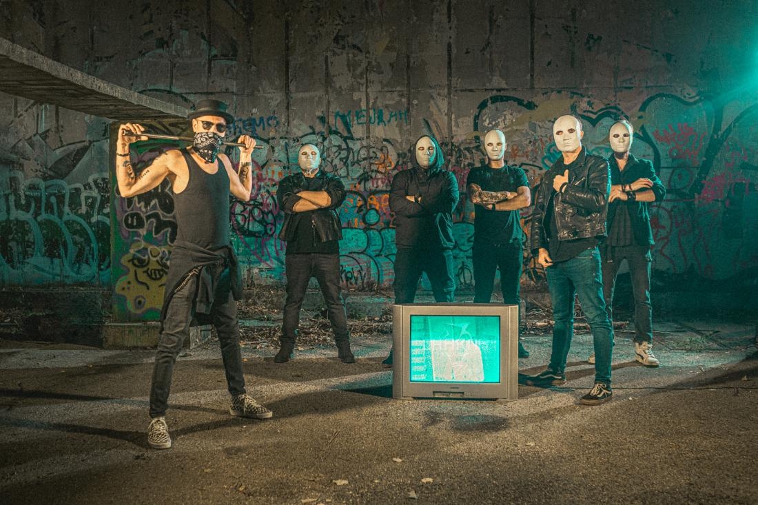 “MUTE” ODJEKUJE: Banjalučki bend Charna lansirao prvi spot sa albuma “Dijete noći” (VIDEO)