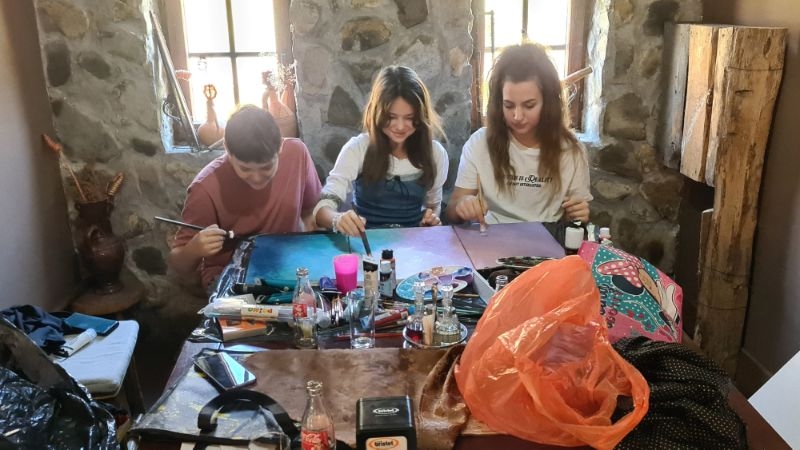 DOBOJ: Završena dvodnevna likovna kolonija "Ljubav, vjera, nada"