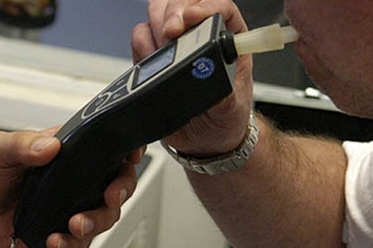 DOBOJ: Vozio sa tri promila alkohola u krvi