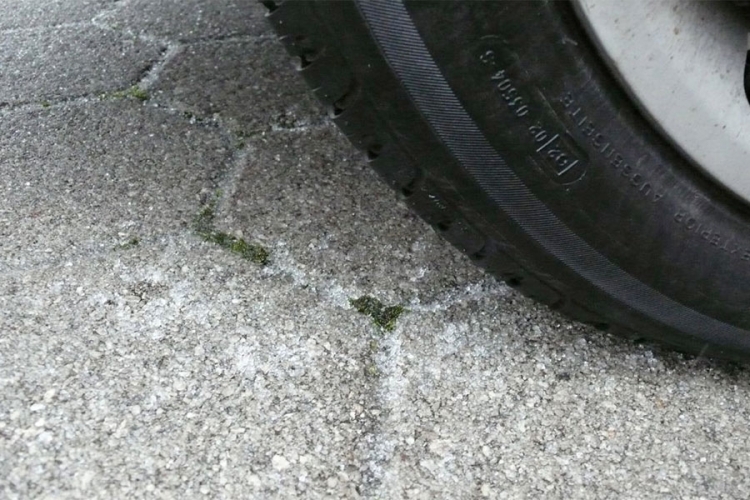 PUTEVI: Vozači oprez, poledica na putu