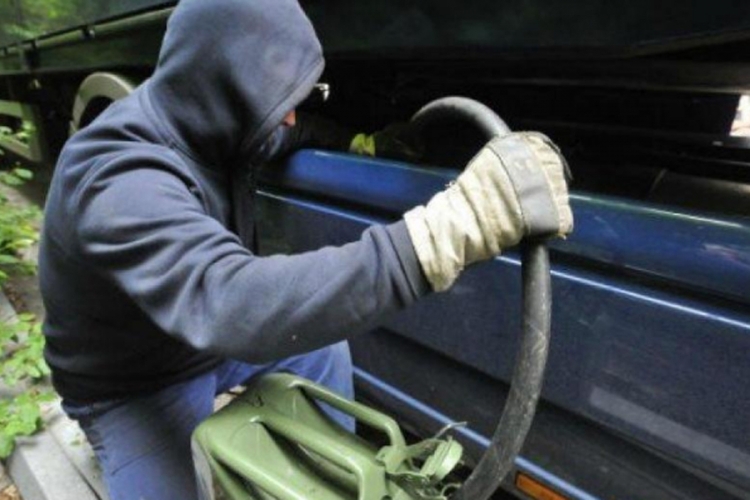 DOBOJ: Uhapšena dva lopova, krali gorivo iz radnih mašina