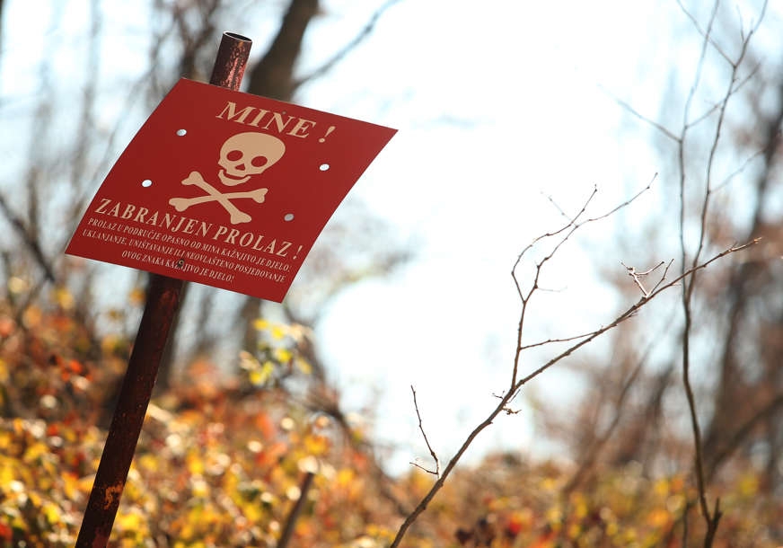 TRAGEDIJA U DOBOJU Jedna osoba poginula u minskom polju, alarmiran deminerski tim