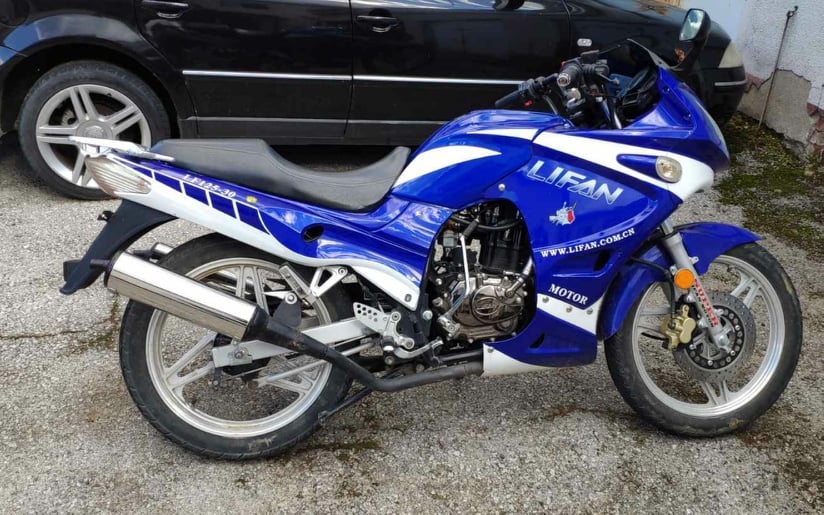 DOBOJ: Oduzet laki motocikl od maloljetnika