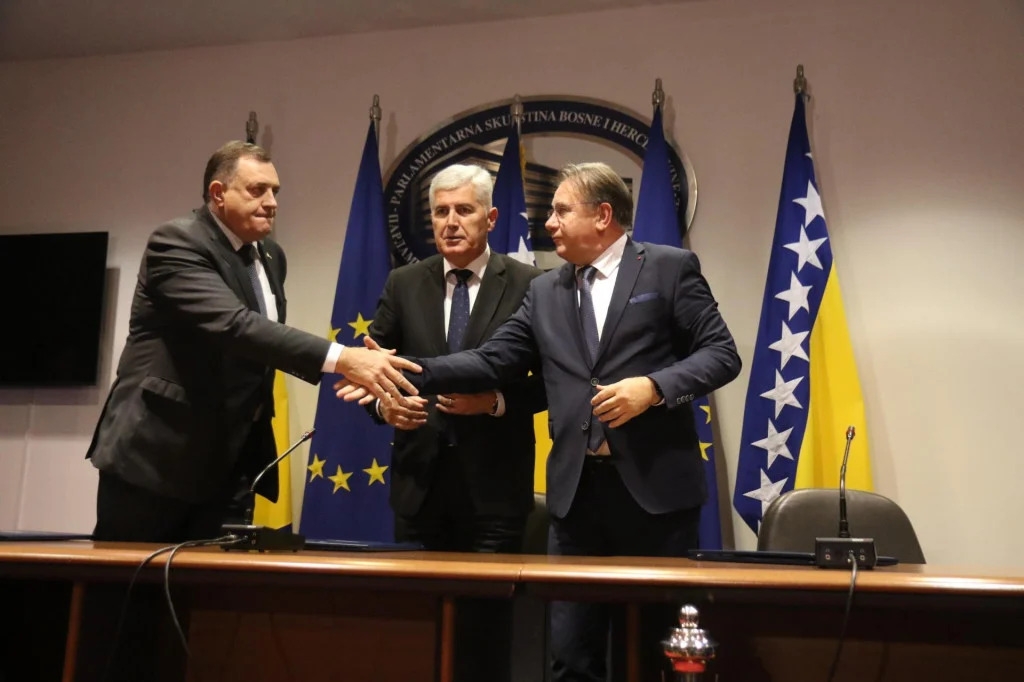 ZNA SE KO ĆE KOJEG DIREKTORA IMENOVATI: Dogovorena raspodjela 36 pozicija