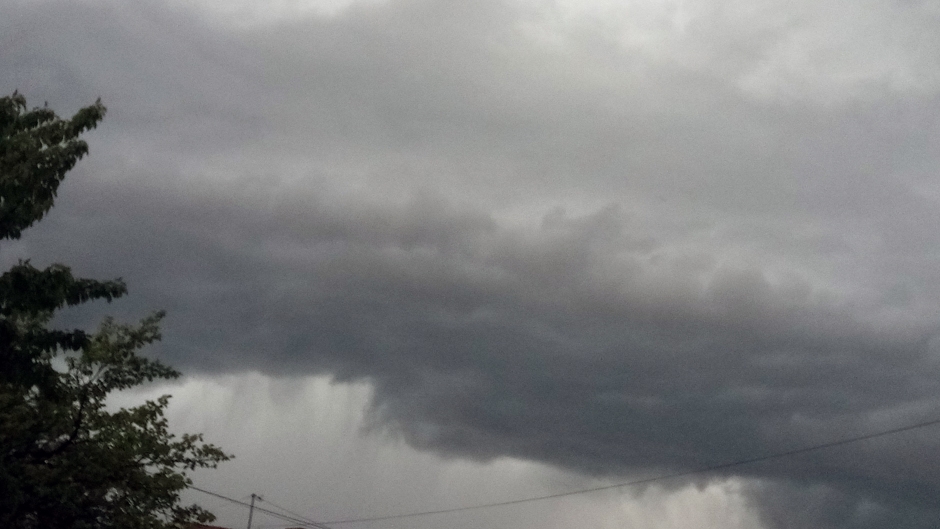 VRIJEME: Promjenljivo oblačno, mjestimično moguće padavine