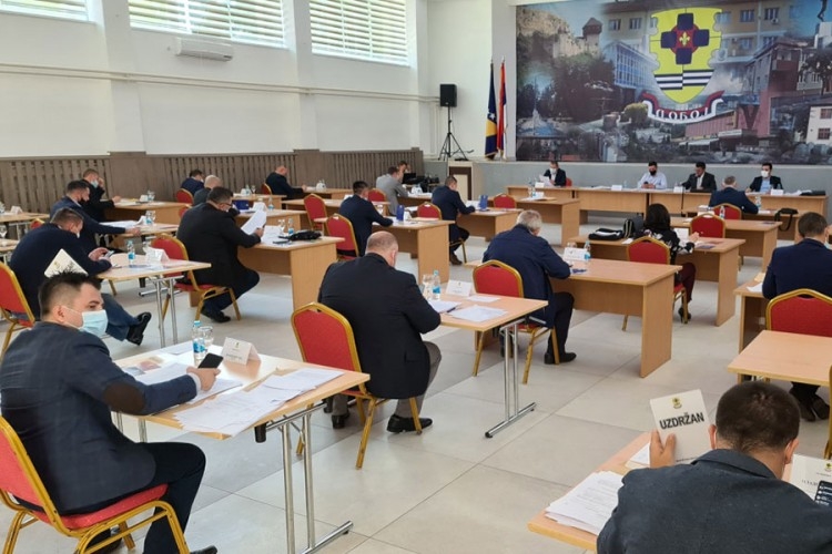 DOBOJ: Odbor­ni­ca na­pus­ti­la sje­dni­cu jer joj je za­bra­nje­no sni­ma­nje