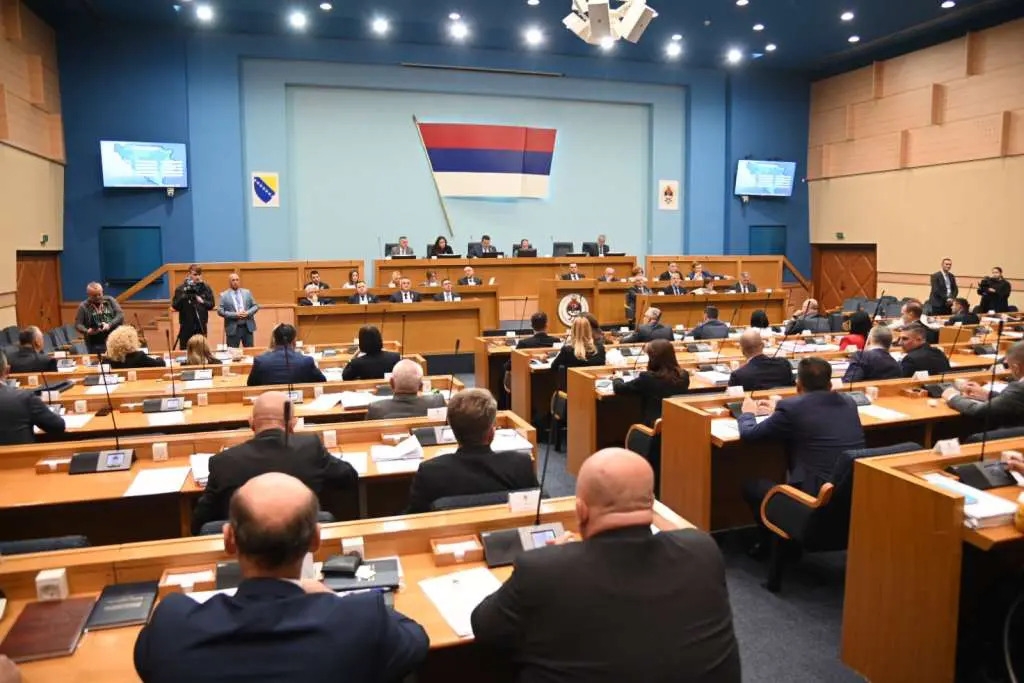 ALARMANTNO STANJE U JAVNIM PREDUZEĆIMA REPUBLIKE SRPSKE: Dokument koji ne smije ostati bez odgovora