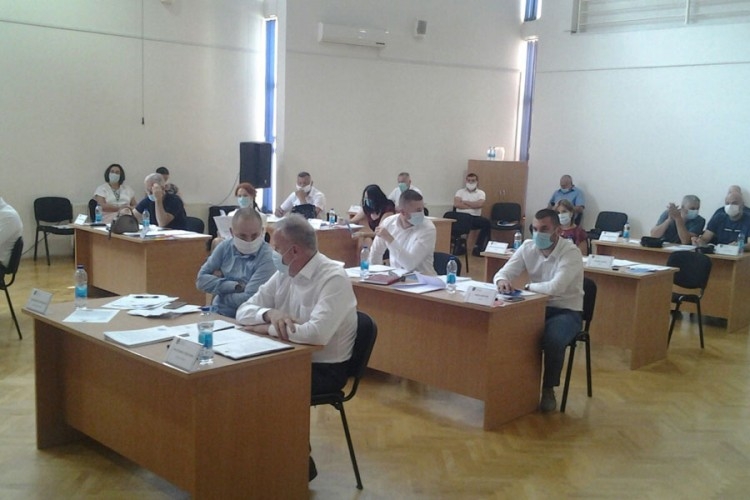 STANARI: Najmlađa opština u Srpskoj bračnim parovima daje po 12.000 KM za stan