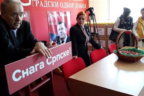 DOBOJ: Vaskršnji paketi i jaja za sugrađane