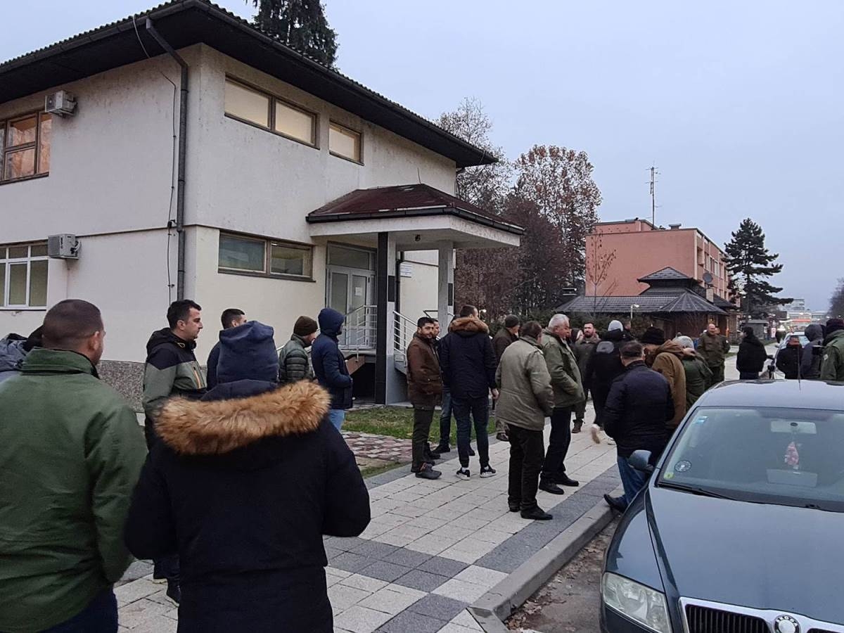 DOBOJ: Radnici Šumskog gazdinstva "Doboj" i dalje u štrajku