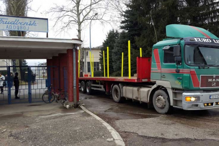DOBOJ: Kupci okupirali "Trudbenik", radnici žale za firmom