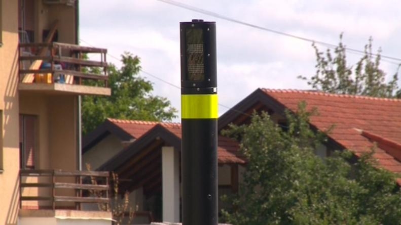 VOZAČI, POŠTUJTE PROPISE! Od danas u Božincima u upotrebi stacionarni radar