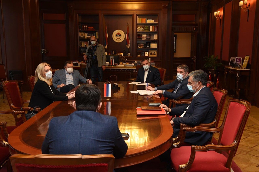 ZA PODIZANJE PENZIJA I KUPOVINU Osobama iznad 65 godina biće omogućeno kretanje DVA DANA SEDMIČNO