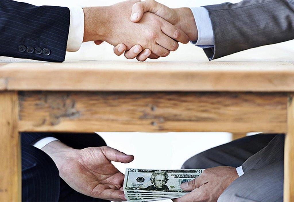 Naivno je očekivati od sistema koji je nastao na korupciji da radi na njenom suzbijanju