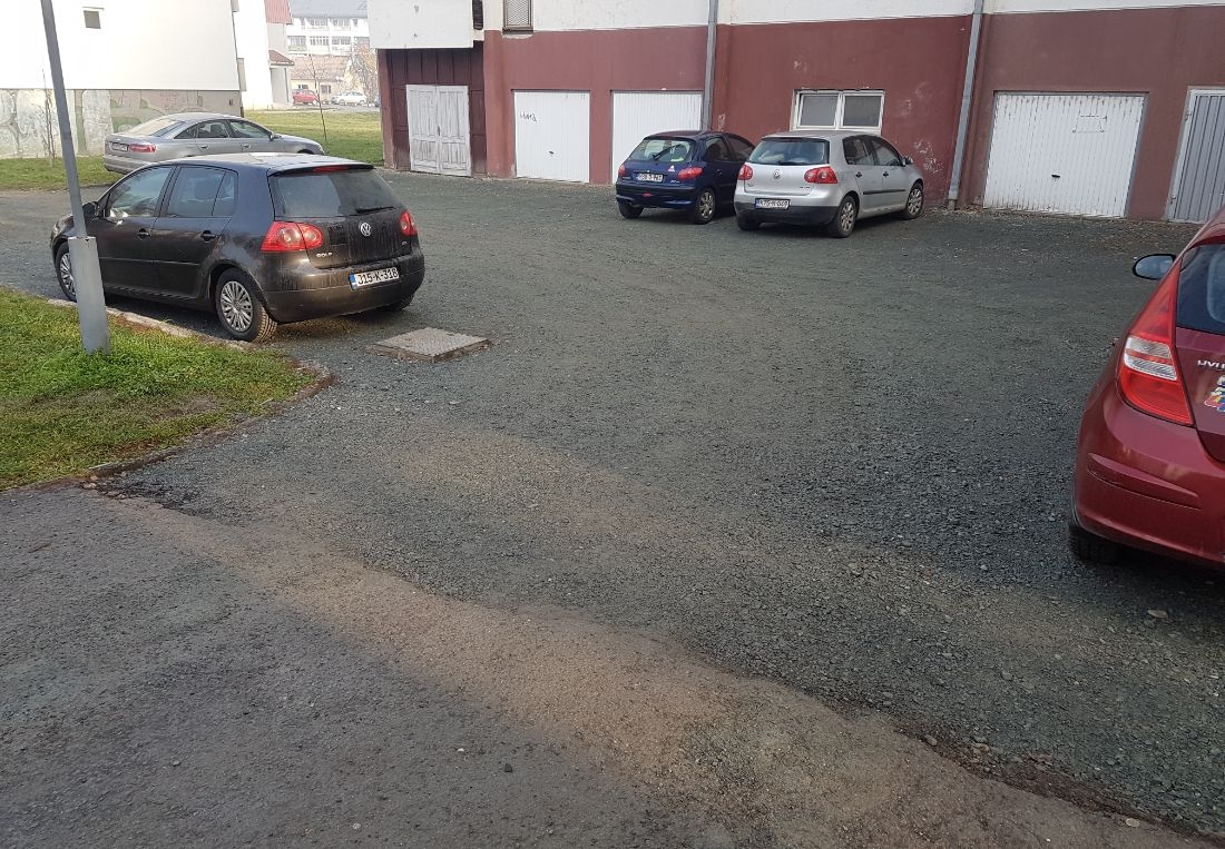 ŽIVOT OBRENDORFA: Centar grada umjesto asfalta dobio makadam