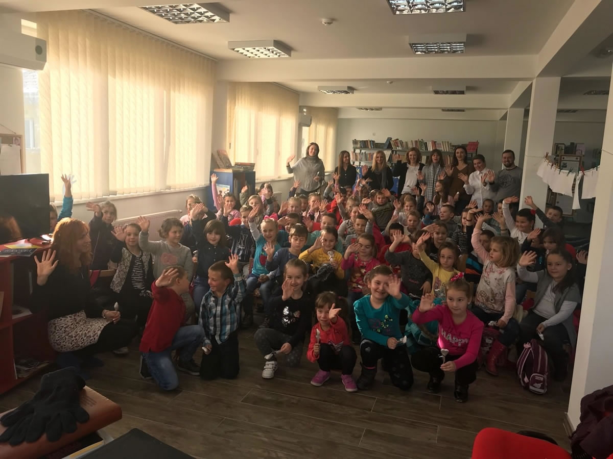 DOBOJ: Prvačići OŠ "Milan Rakić" iz Velike Bukovice u pohodu na Biblioteku (FOTO)