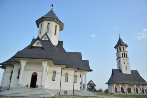 DOBOJ: Ukraden novac iz konaka manastira u Dugoj Njivi