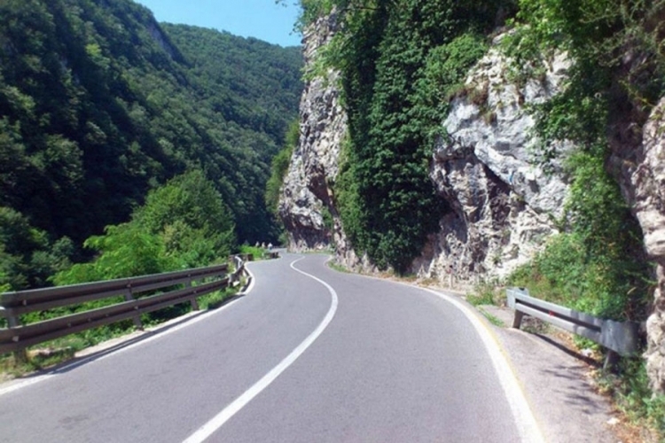 PUTEVI: Saobraćaj bez ograničenja