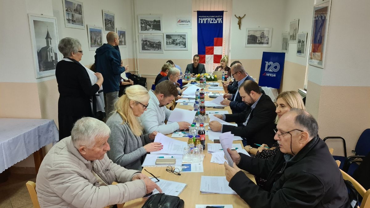 DOBOJ: Održan sastanak Središnje uprave Hrvatskog kulturnog društva /HKD/ "Napredak"
